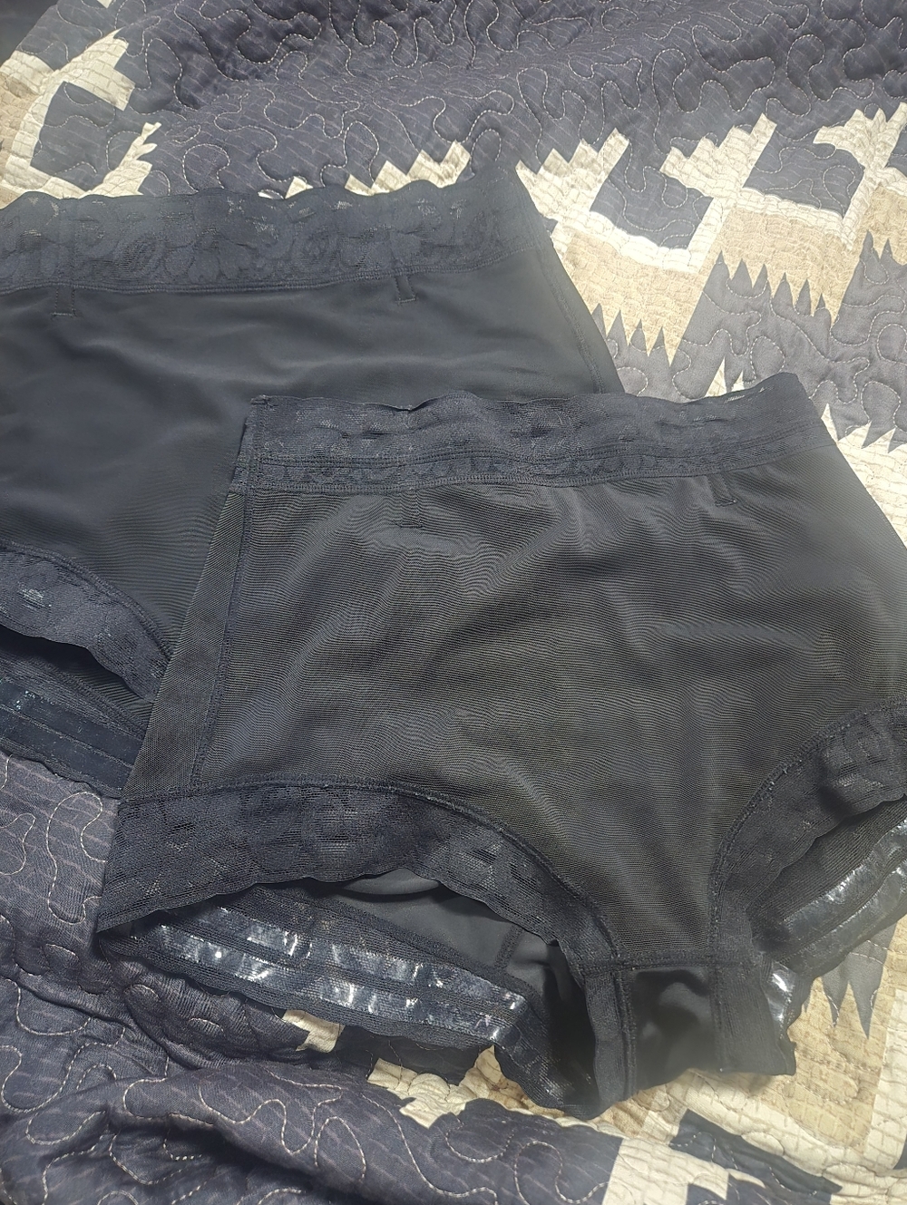 2 Black Lace Trim High-Waist Shapewear Briefs - Set of 2